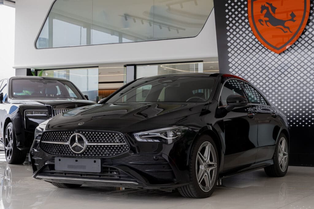 Mercedes Benz CLA 200 1.4 V4 - 2024 - Black color