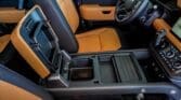 لاند روفر ديفندر X-Dynamic HSE P400 - 2024 اللون الرمادي