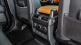 لاند روفر ديفندر X-Dynamic HSE P400 - 2024 اللون الرمادي