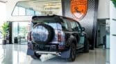 لاند روفر ديفندر X-Dynamic HSE P400 - 2024 اللون الرمادي