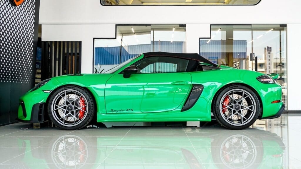 Porsche 718 Spyder GT4 RS Convertible 2024 Green Color