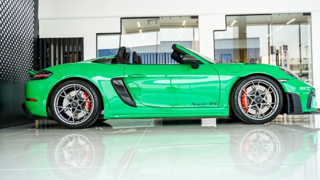 Porsche 718 Spyder GT4 RS Convertible 2024 Green Color