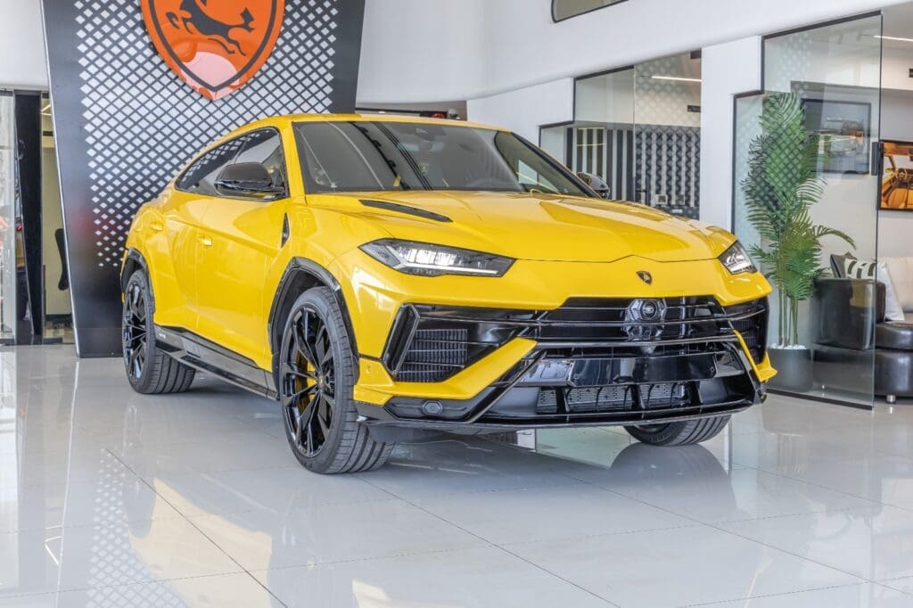 Lamborghini Urus S 4.0L 2024 Yellow Color