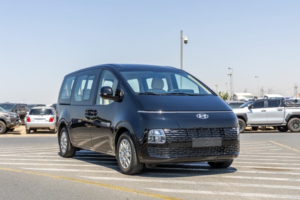 Hyundai Staria GL 2025 Black for Sale – Export from UAE