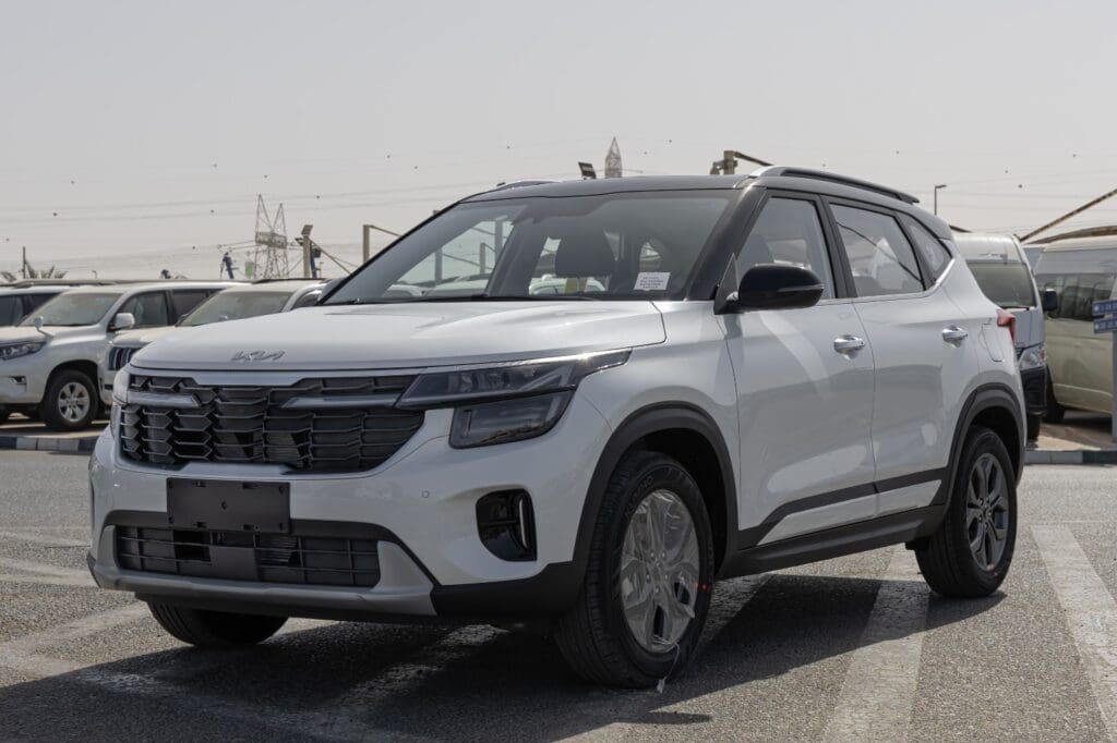 2025 KIA Seltos 1.5L IVT Luxury (Chinese Specs) White Color