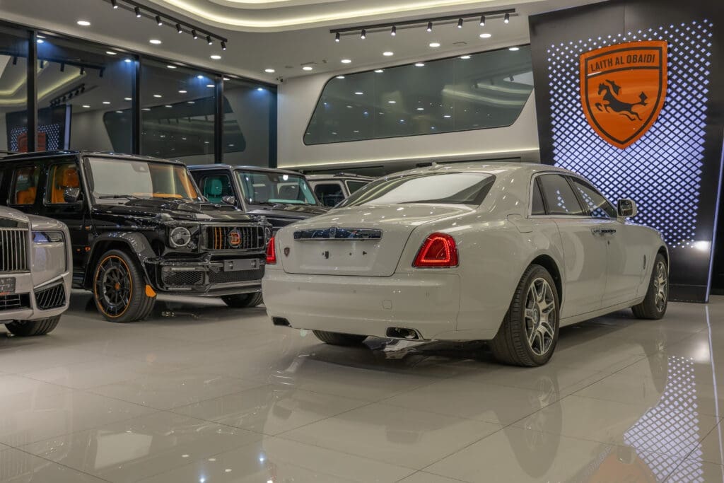 2010 | Rolls Royce Ghost -  GCC Specs Emirates | Super Mint Condition | NO Accident | Low Milage