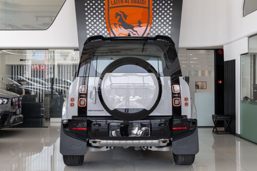 Land Rover Defender | 110 X-Dynamic HSE P400 | GCC Specs | 2026 (Export)